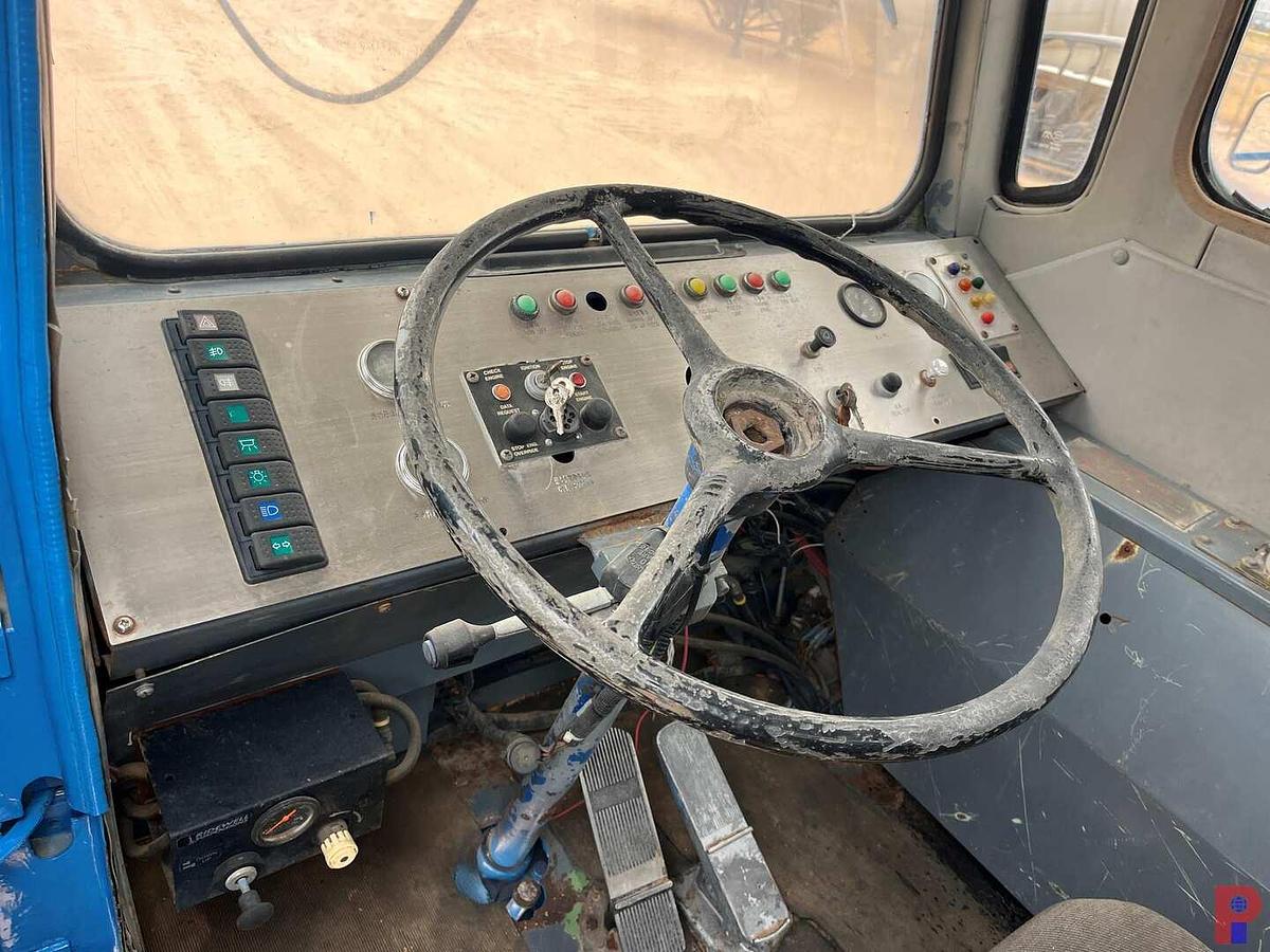 Used SJ PETROLEUM DD 104’-225K 5-AXLE WELL SERVICE WORKOVER RIG