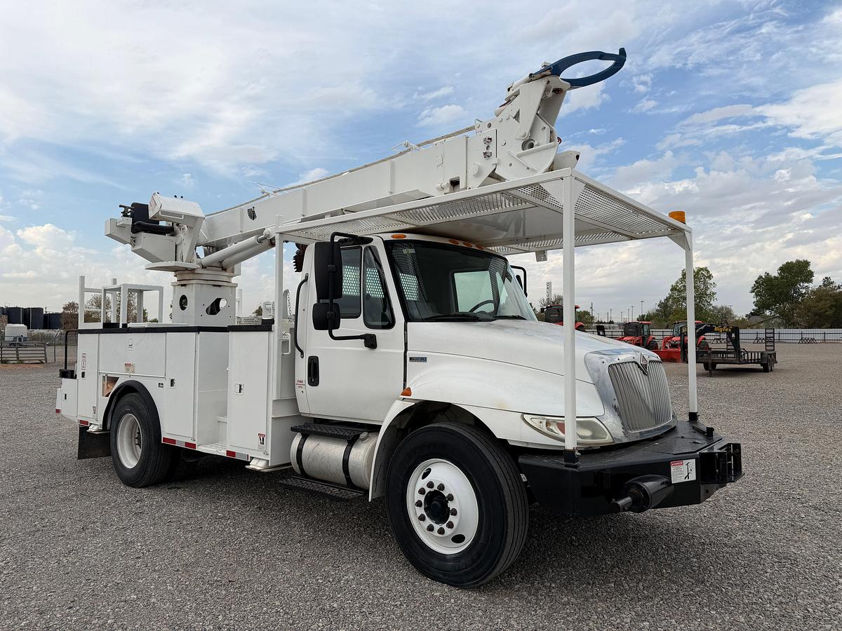 Used 2012 TEREX COMMMANDER C4045 DIGGER DERRICK TRUCK