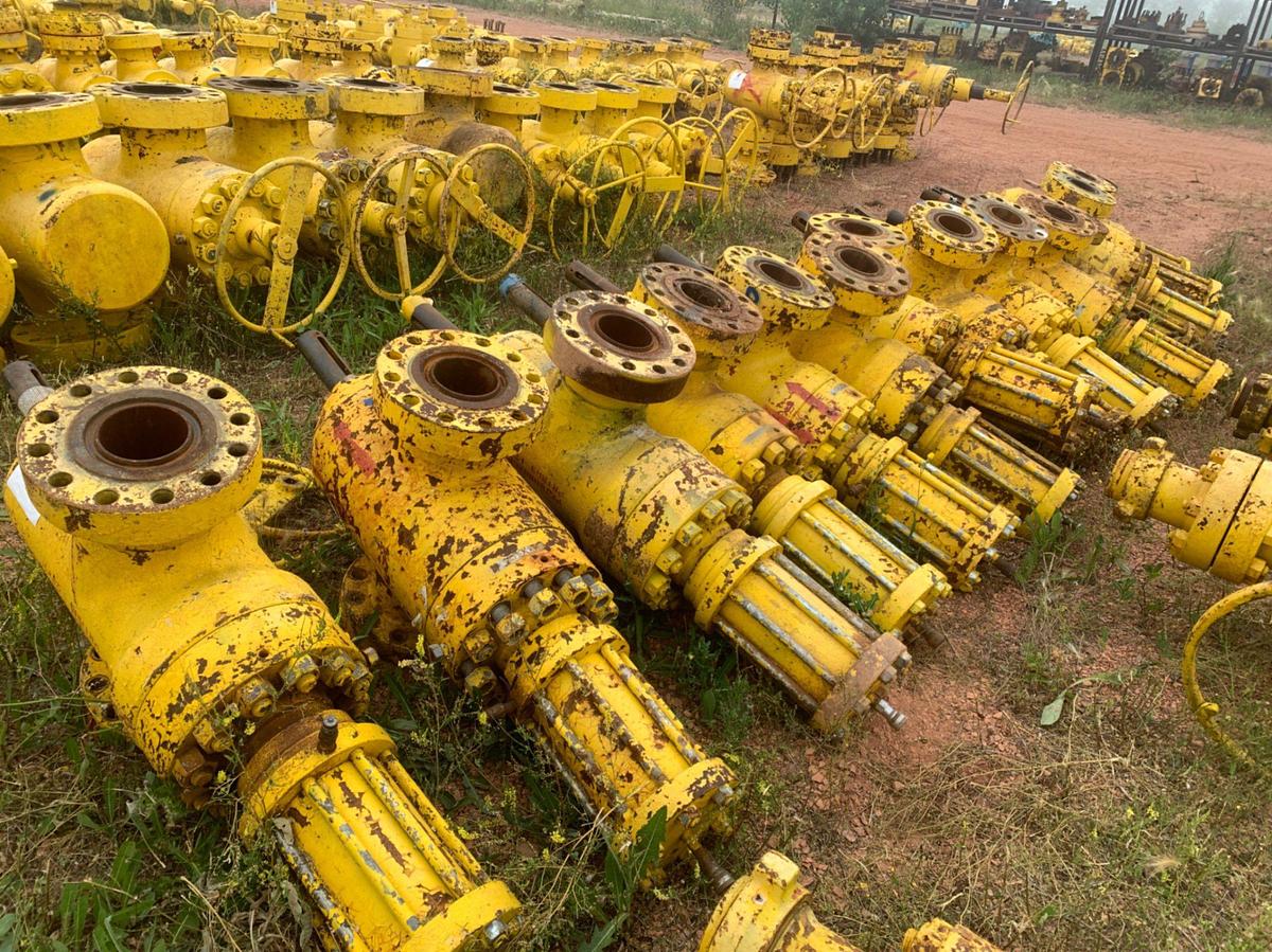 Used (14) 4-1/16 10k Hydraulic Gate Valves