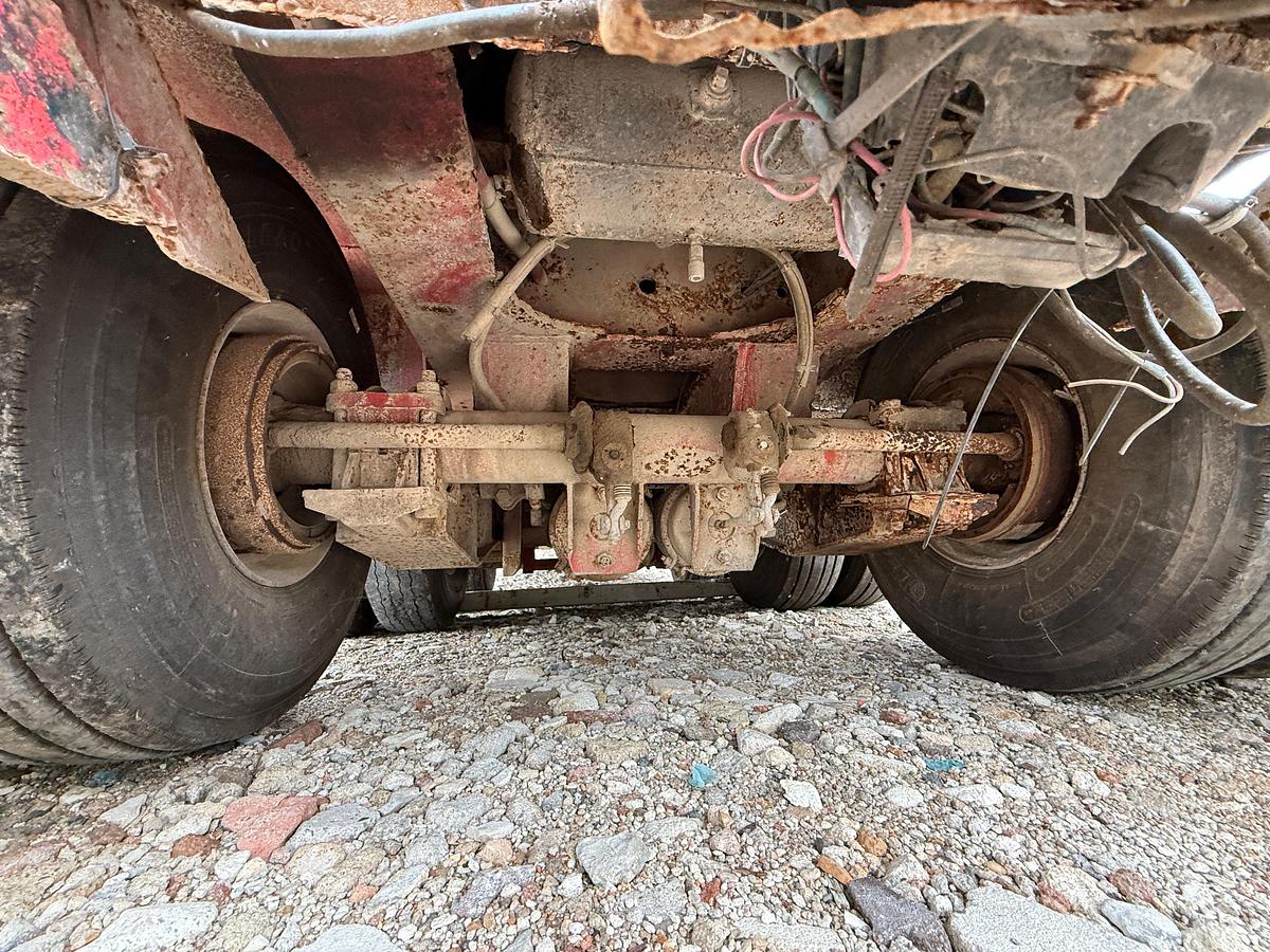 Used 1981 LUFKIN  34' X 96" 3-AXLE NARROW NECK LOWBOY TRAILER