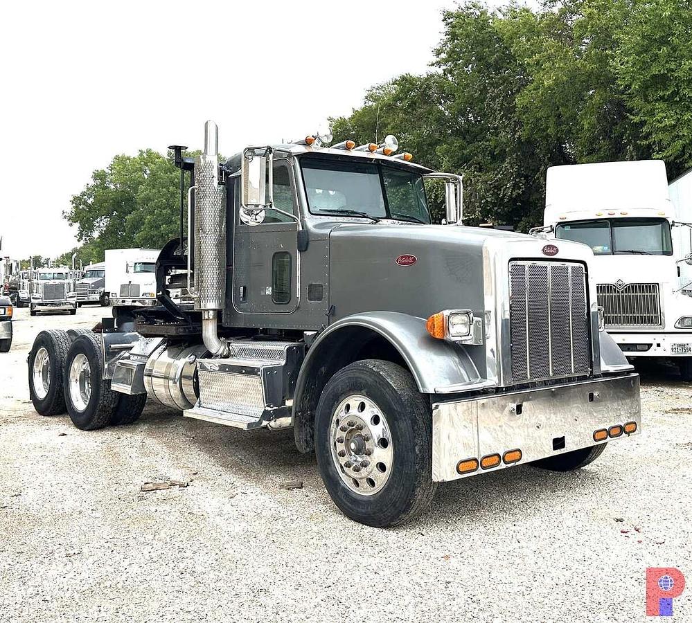 Used 2012 PETERBILT 367 T/A WINCH TRUCK