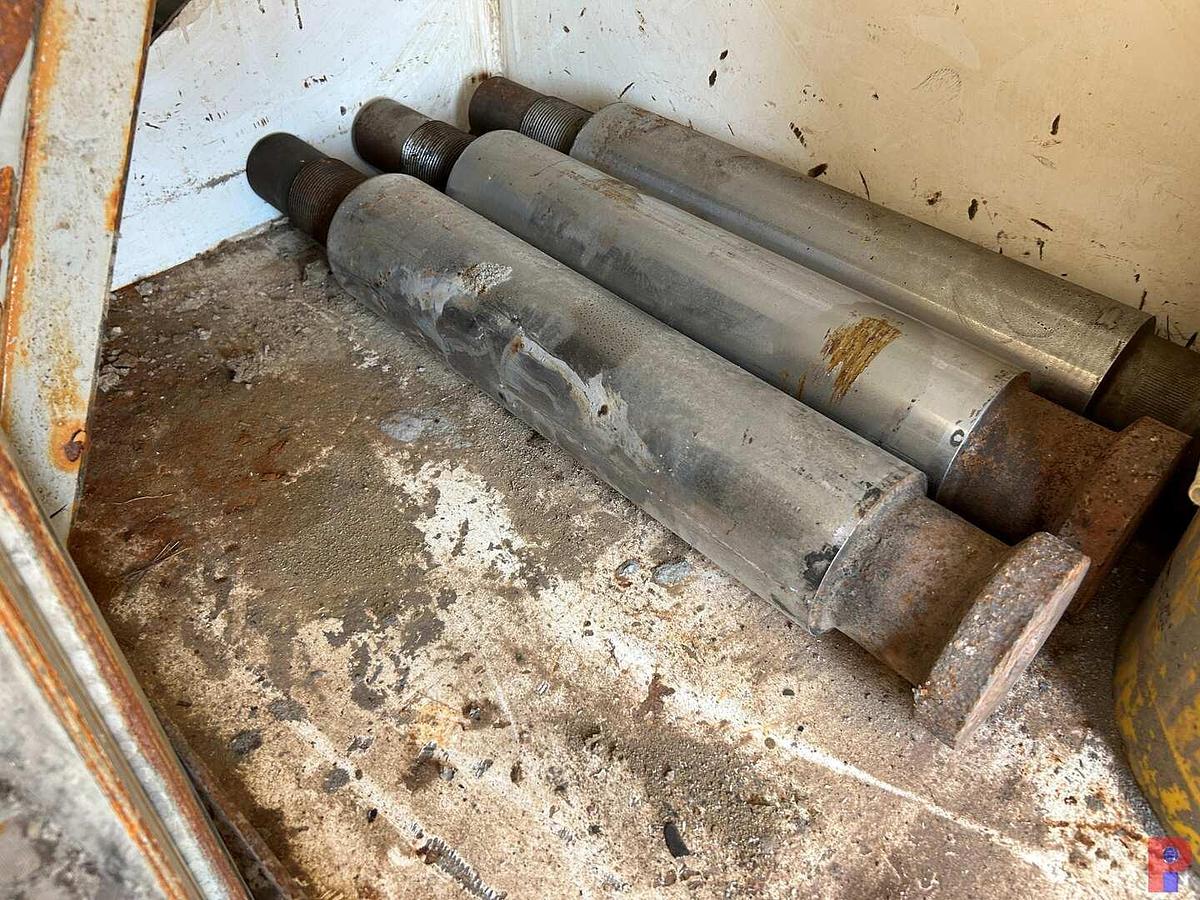 Used 30'L X 10'W X 9.5'H PARTS / MUD HOUSE