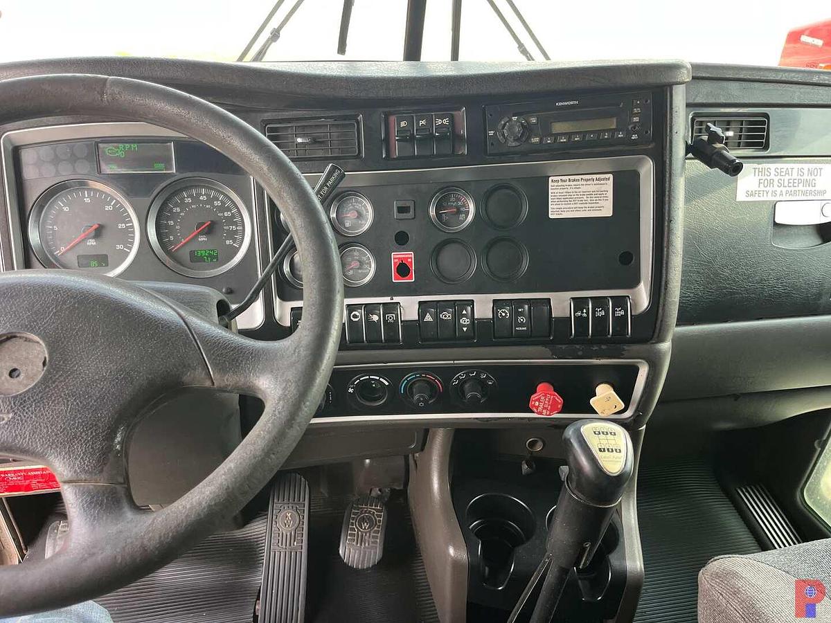 Used 2010 KENWORTH T800 T/A 36” SLEEPER TRUCK