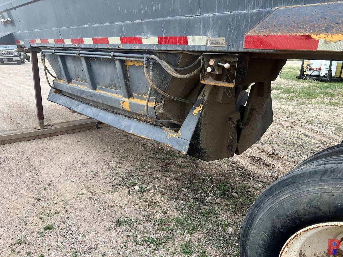 Used 1983 FRUEHAUF 28’ T/A BELLY DUMP TRAILER