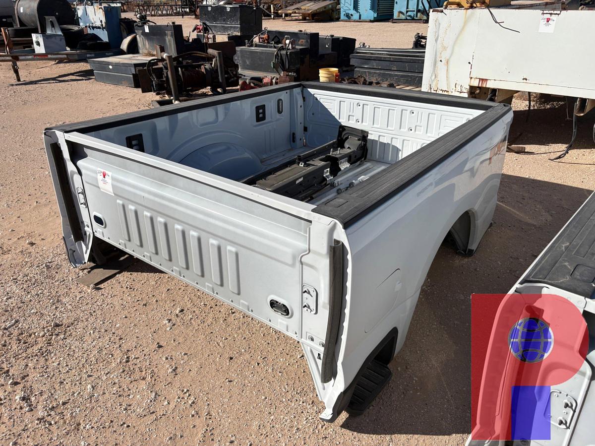 Used FORD F-250 7’ SUPER DUTY TRUCK BED W/ TOW PACKAGE