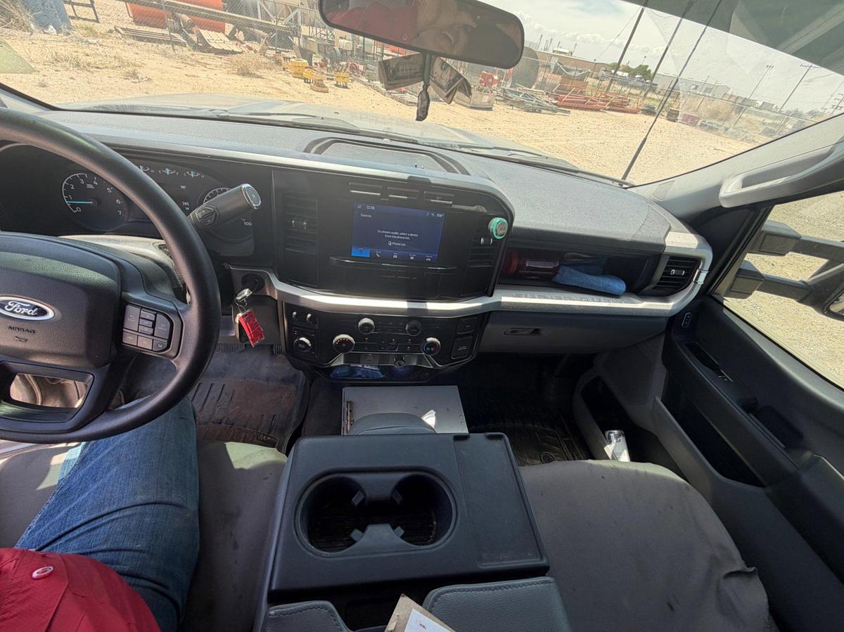 Used 2023 Ford F-250 Crew Cab 4x4 pickup (gas)