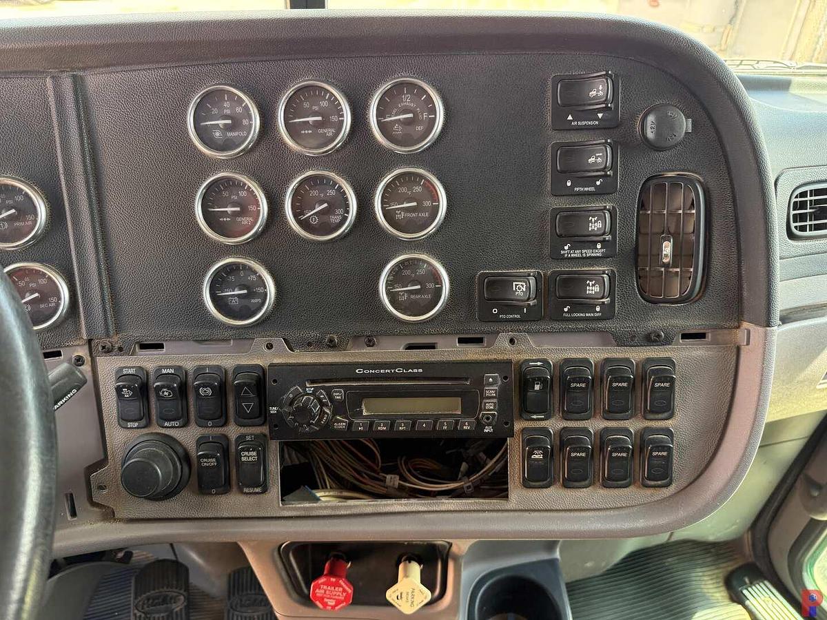 Used 2013 PETERBILT 388 T/A SLEEPER HAUL TRUCK