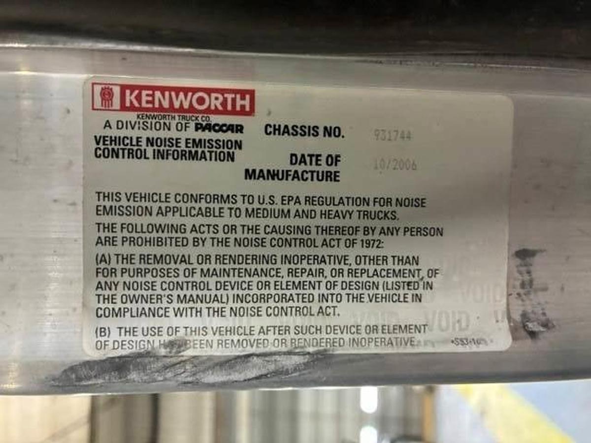 Used 2007 Kenworth T800 30 Ton Crane Truck