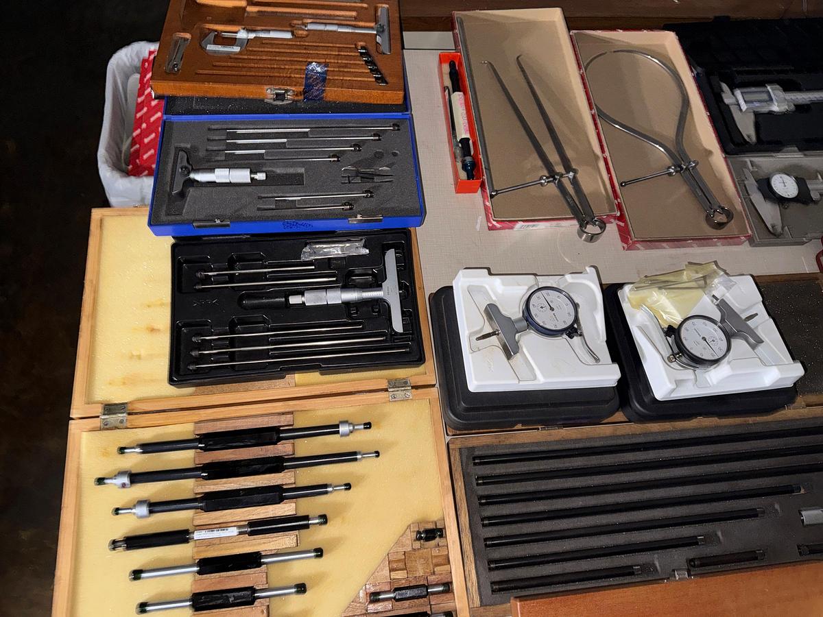 Used SECTION OF (6+) OD MICROMETERS , (7+) DEPTH GAUGES, GAUGE BLOCKS & ARMS, (4) DRAWER ROLLING TOOLBOX