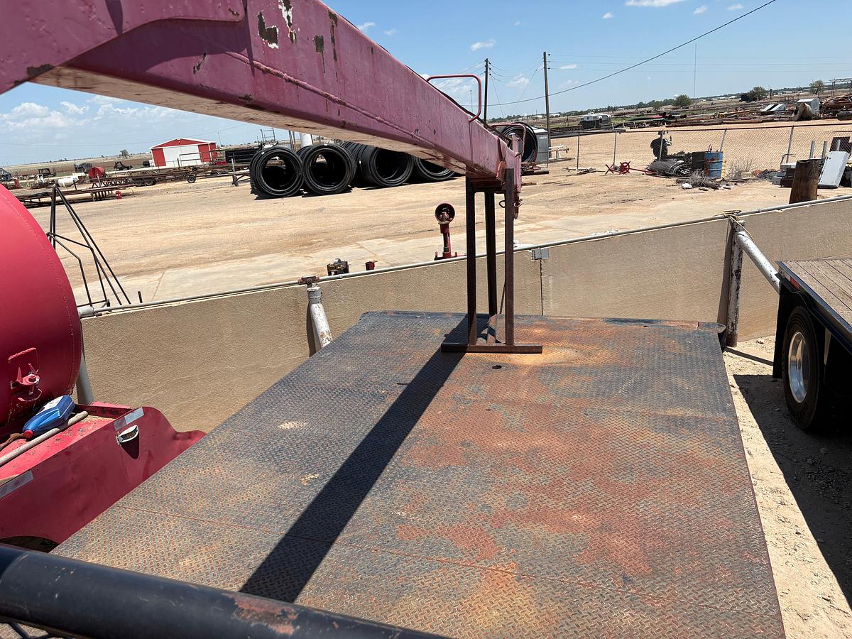 Used 1998 INTERNATIONAL 4900 S/A DAYCAB 5-TON CRANE TRUCK