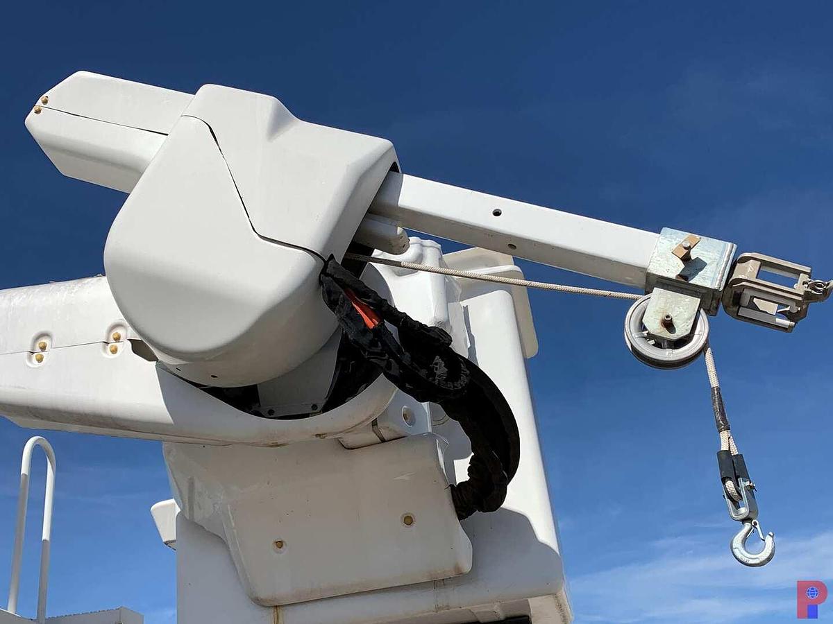 Used 2013 INTERNATIONAL DURASTAR 4300 ALTEC AA55E BUCKET TRUCK