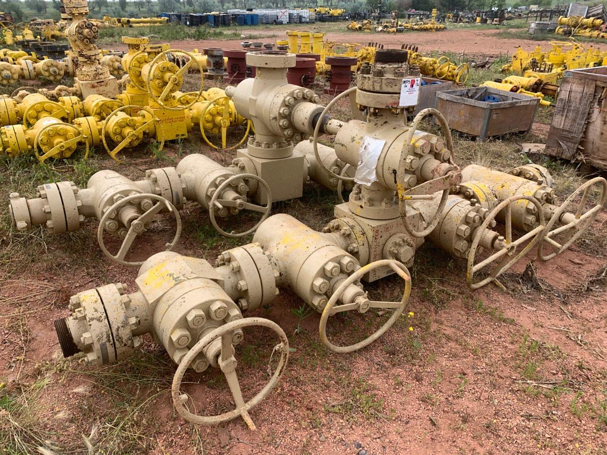 Used (2) 4-1/16 10k Fluid Crosses w/ (10) 4-1/16 5k Gate Valves