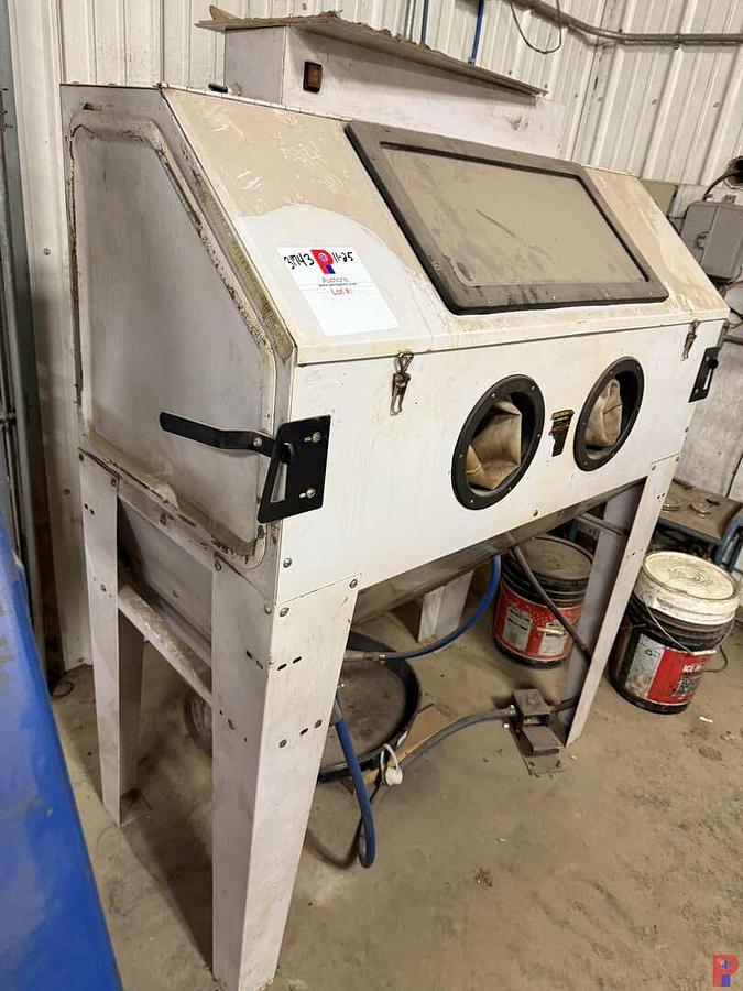 Used CENTRAL PNEUMATIC 48” INDUSTRIAL BLAST CABINET