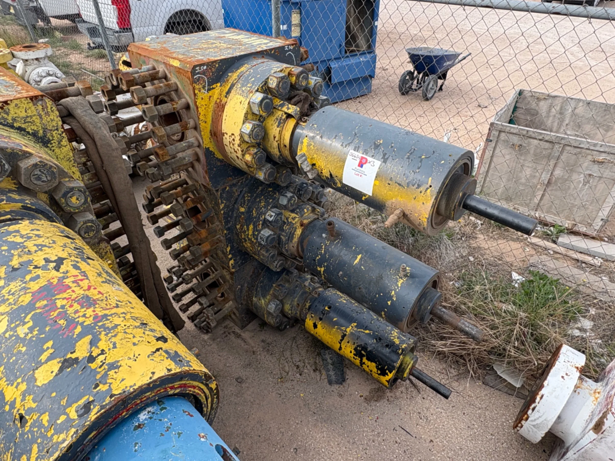 Used (3x$) (3) 7-1/16” 15k hydraulic frac valves