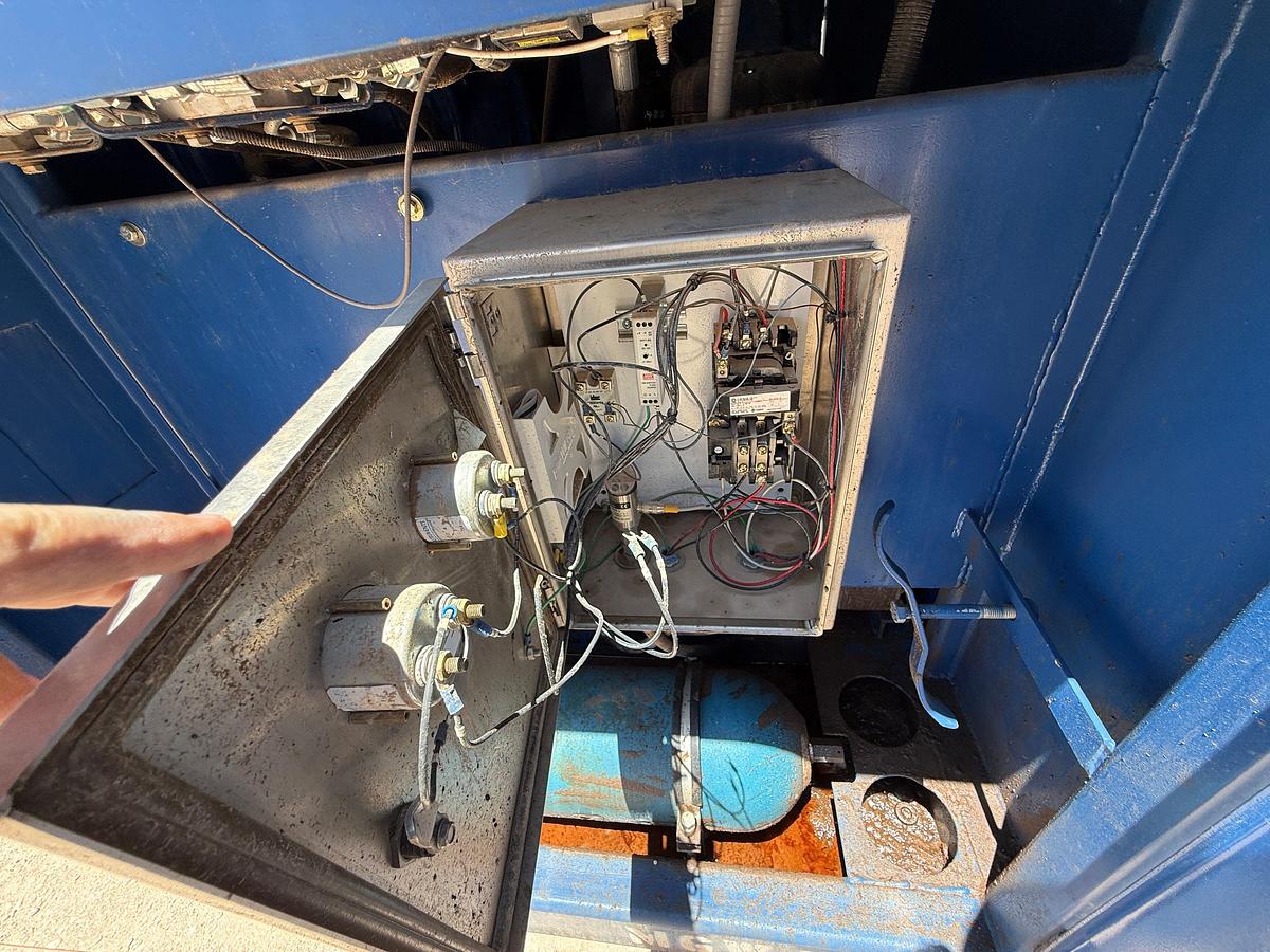 Used SELF CONTAINED 20K WP GREASE INJECTION UNIT COMBO P/B 8.4-KW ISUZU DIESEL GENERATOR
