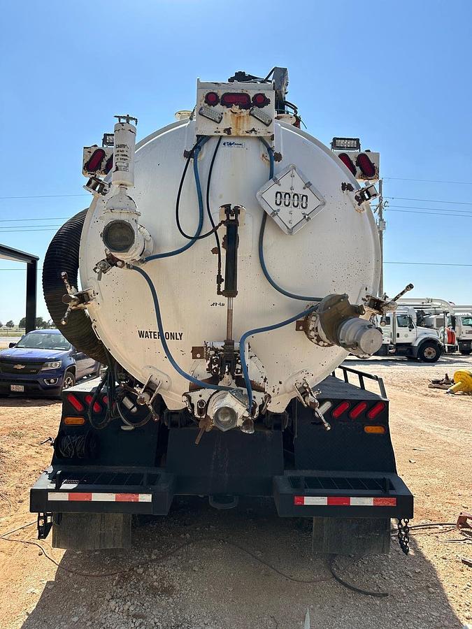 Used 2008 Peterbilt 367 Custom Vac Services HydroVac Truck