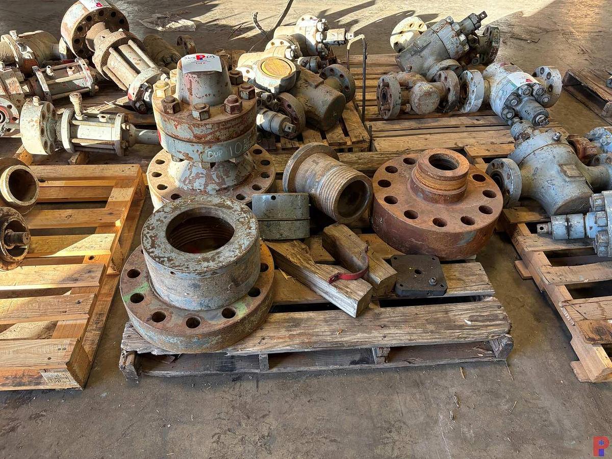 Used (3 PALLETS) VALVE STEM COMPONENTS & ASSORTED BLIND FLANGES
