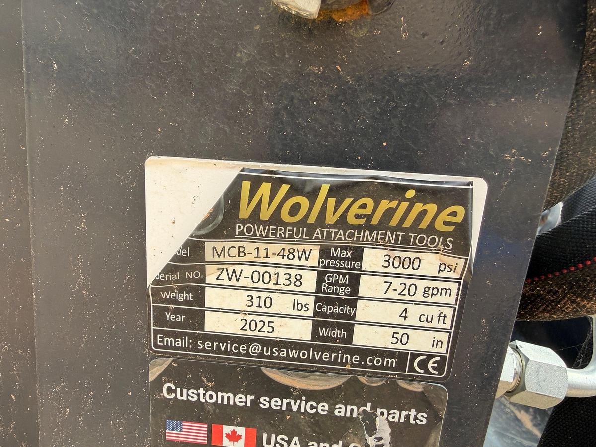 Used Unused 4-Way Mini Skid steer bucket