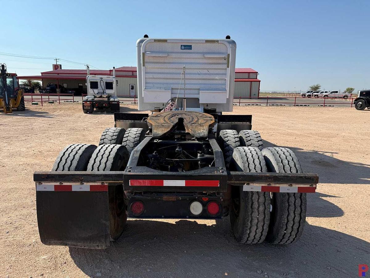 Used 2013 PETERBILT 388 T/A SLEEPER HAUL TRUCK