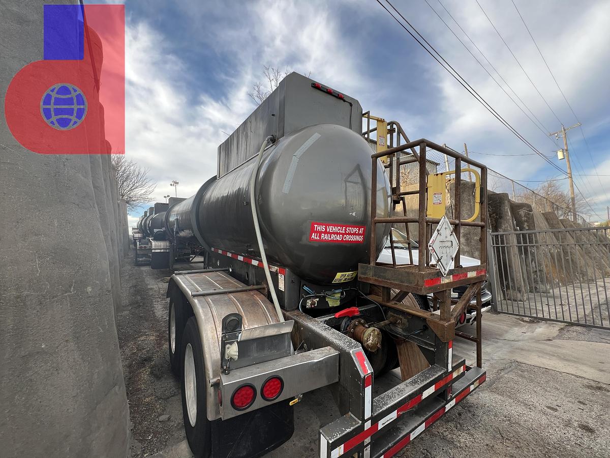 Used 2011 COMPTANK CORPORATION  5,500 GAL. T/A ACID TRANSPORT TRAILER  **FRESH VIK INSPECTION**