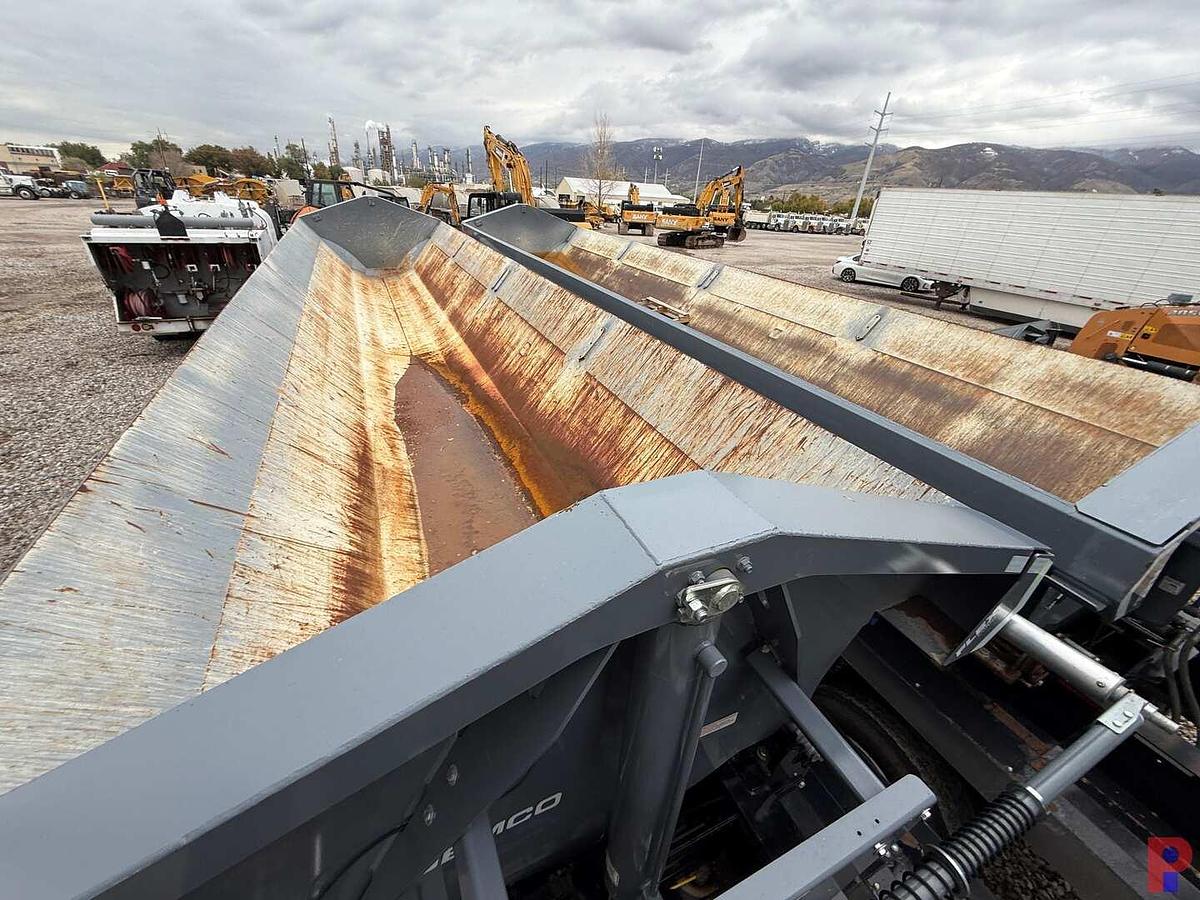 Used 2022 DEMCO 46’ TRI AXLE SIDE DUMP TRAILER