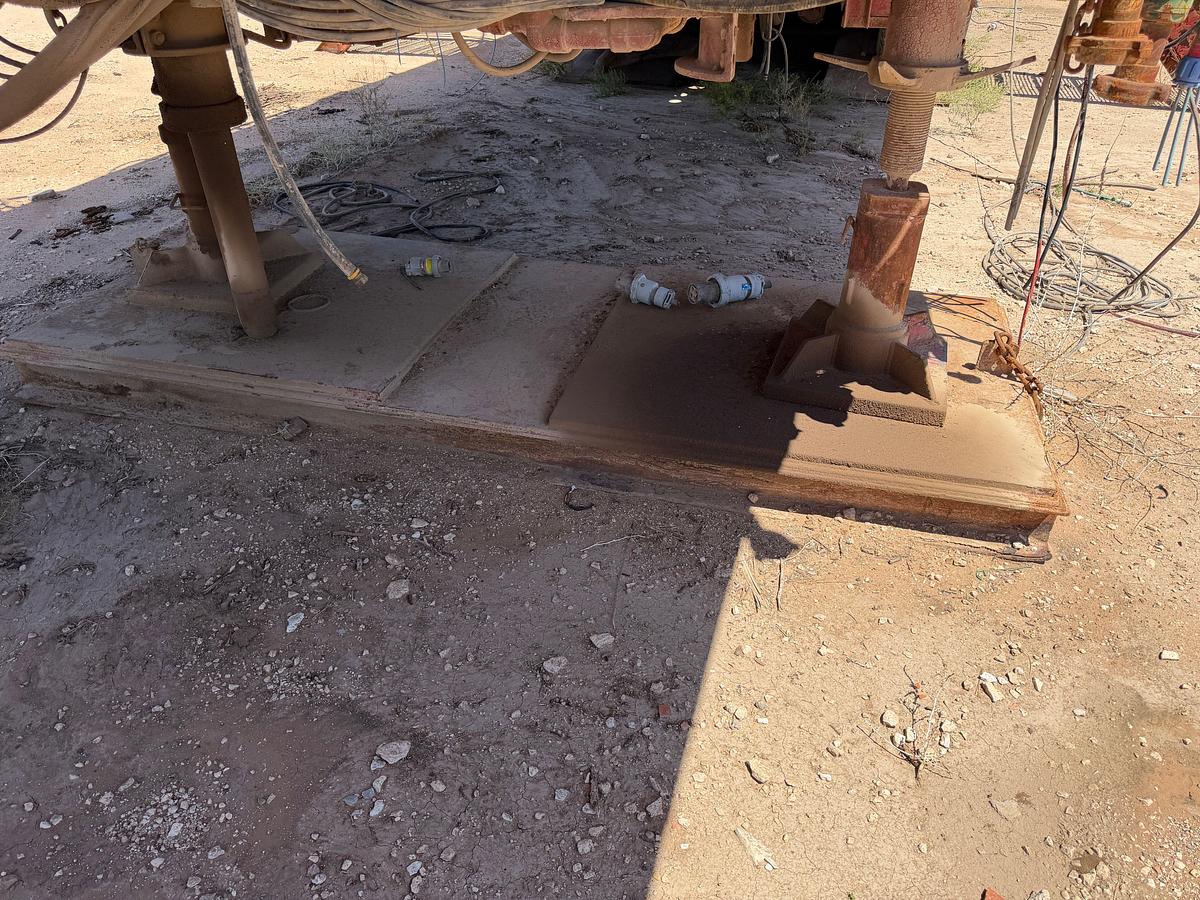 Used Walker Neer Apache 500 HP Trailer Mtd. Drilling Rig