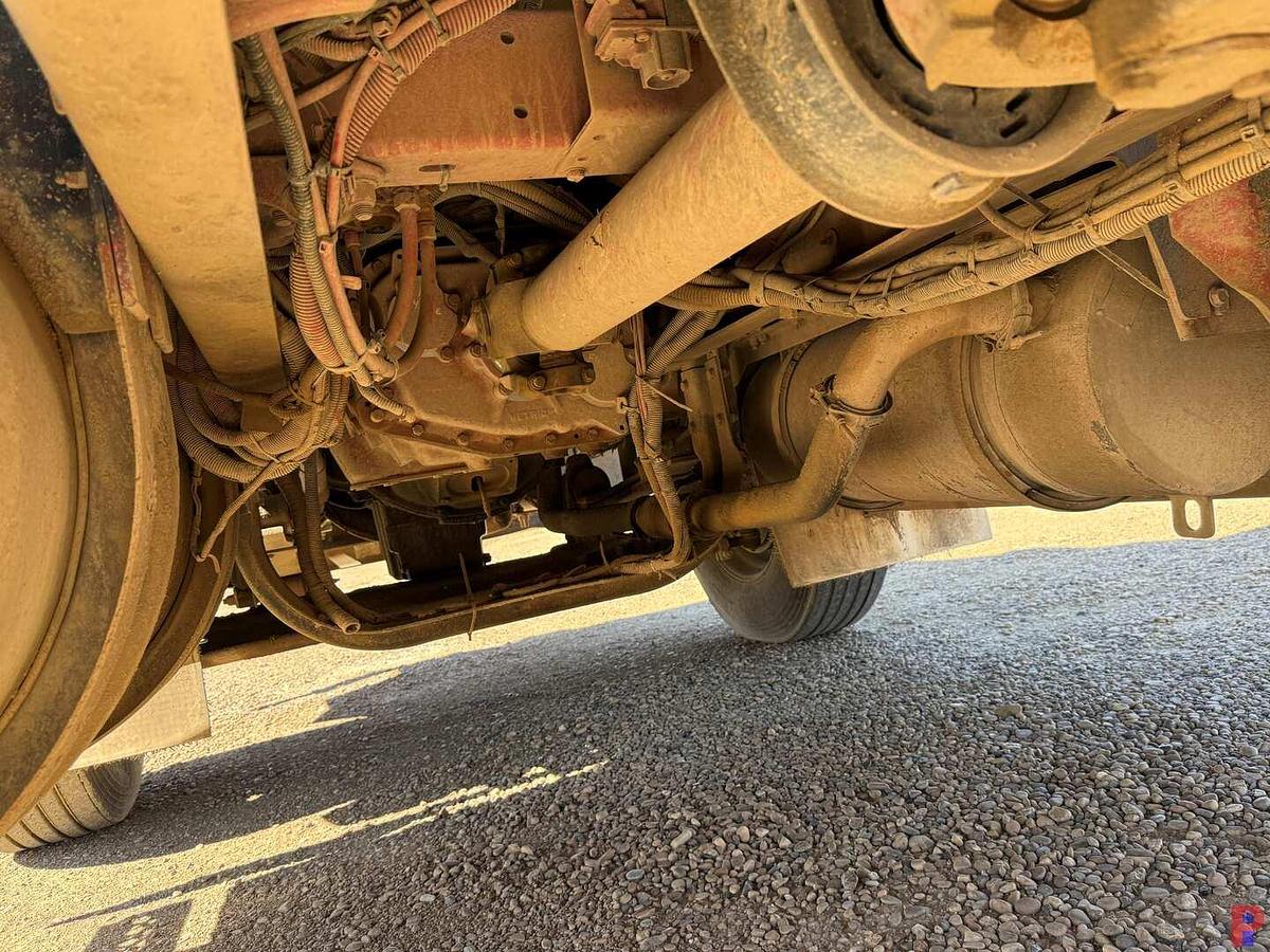 Used 2008 KENWORTH T800 T/A 36” SLEEPER 45K LBS. WINCH TRUCK