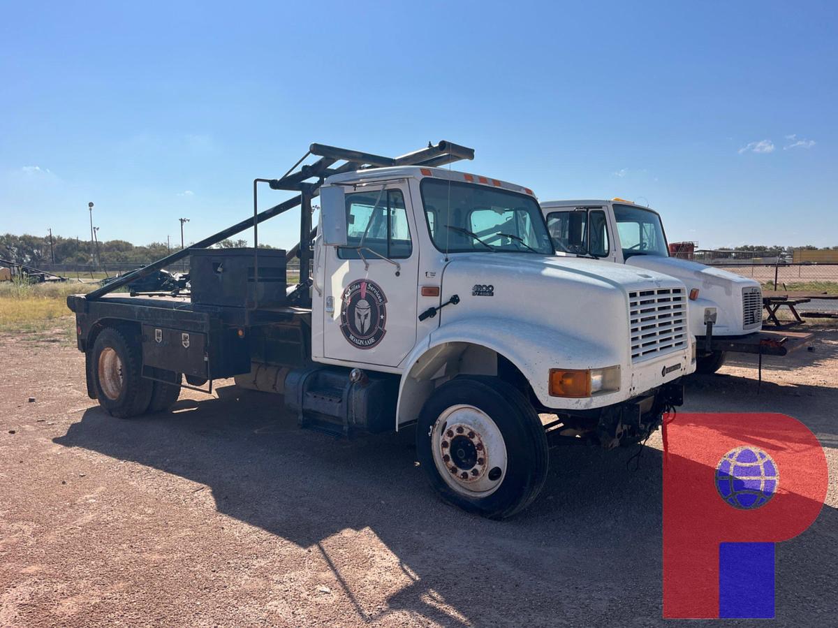 Used 2001 INTERNATIONAL 4700 S/A ROUSTABOUT TRUCK