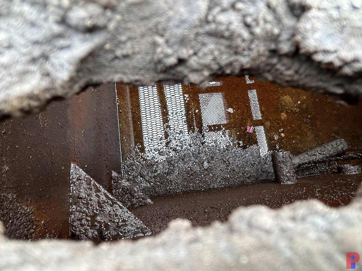 Used 28’ X 7’ X 5’ (3)-COMP. MUD TANK, W/ MUD SCREEN, DEGASSER, IRON RACKS