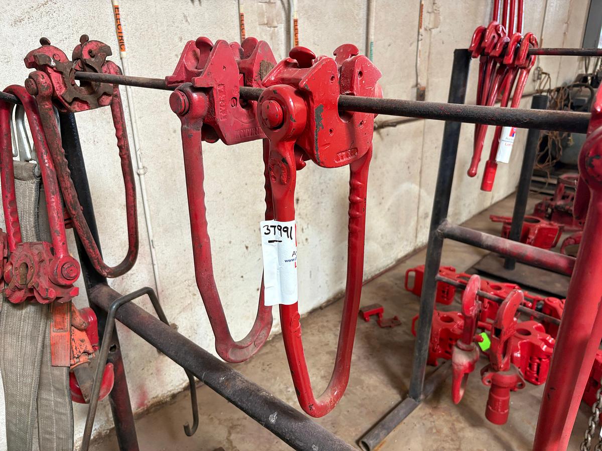 Used (1) OBANNON 7/8 rod elevator, & (1) monarch plate type elevator