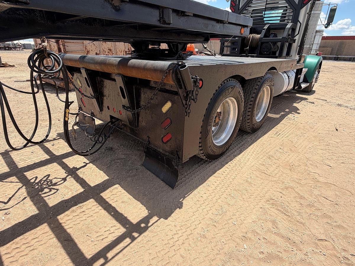 Used 2007 KENWORTH W900 T/A DAYCAB WINCH BED TRUCK