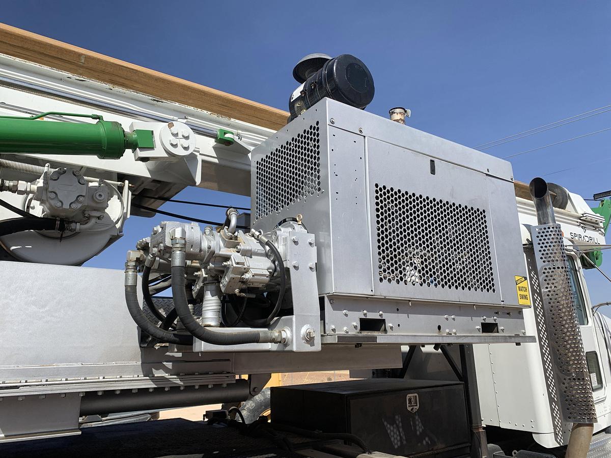 Used SPIRADRILL MHD 80 (REFURBISHED IN 2024) VERTICAL DRILL MTD. ON 2012 KENWORTH T800 TRI AXLE TRUCK