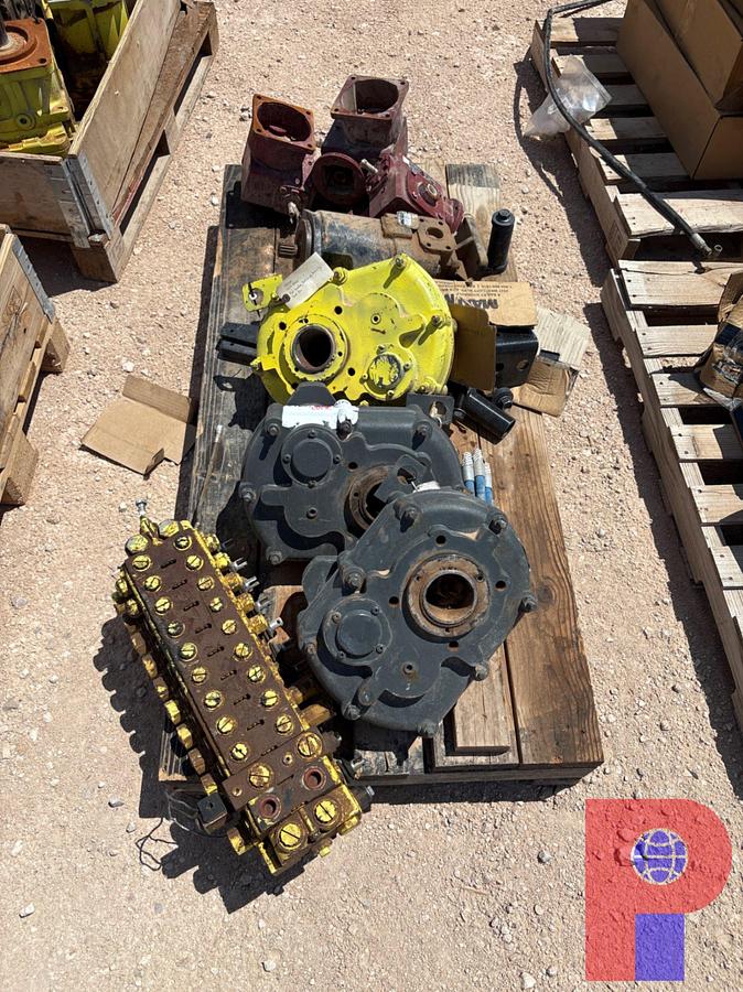 Used (4) HYDRAULIC PUMPS, (3) HYD GEARBOXES, & (1) HYDRAULIC CONTROL VALVE BLOCK
