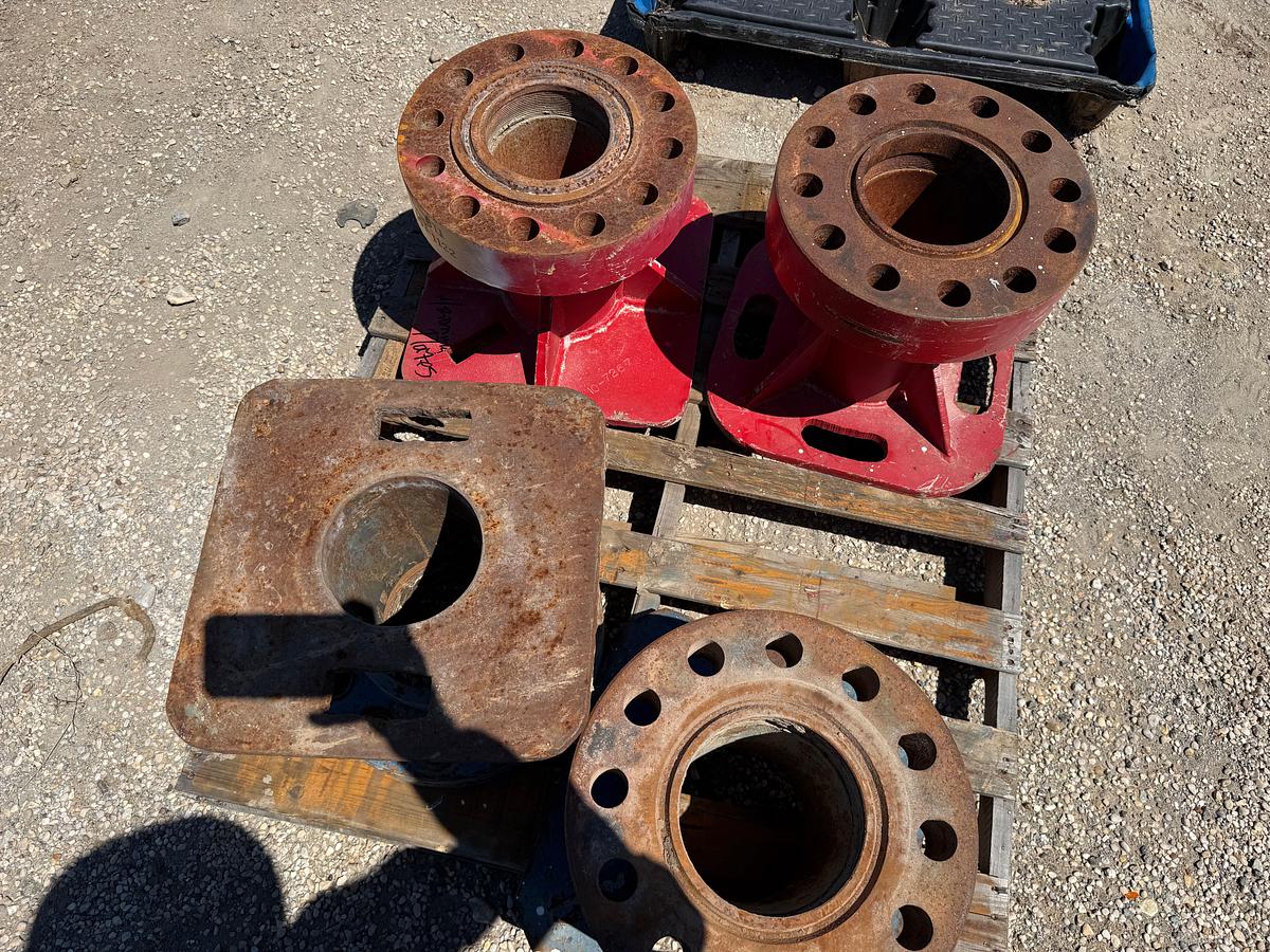 Used PALLET W/ (2) 7-1/16” & (2) 6-3/8” THREADED FLANGES w/ RUNNING PLATES