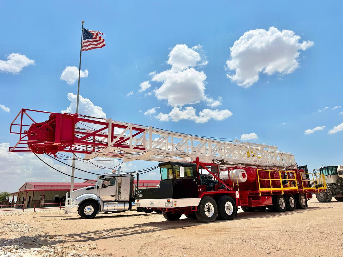 Used 2012 MUSTANG 550 5-AXLE WELL SERVICE RIG, 104x275 Mast