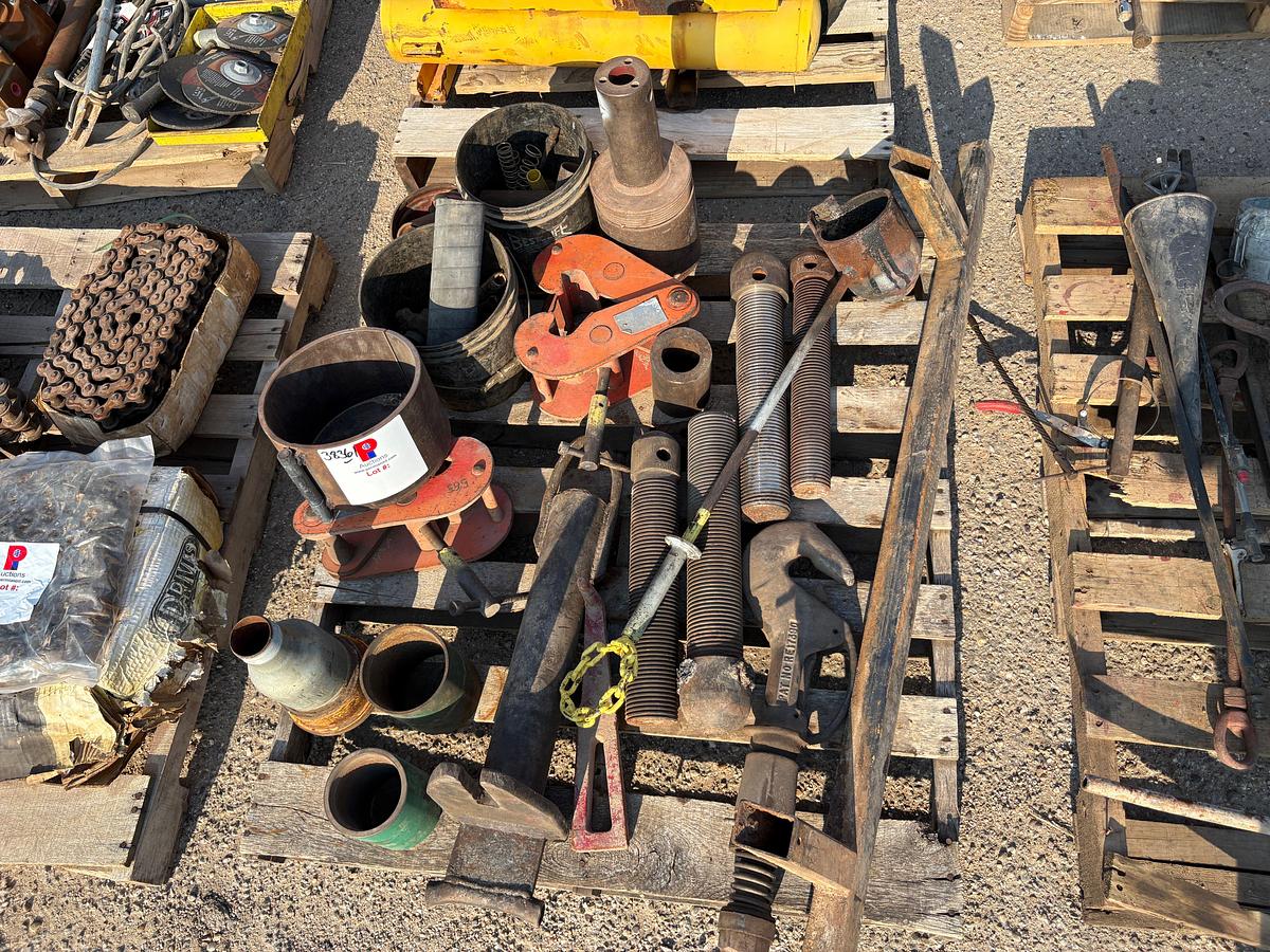 Used Pallet with (4) jack screws, rod hook, lift cylinder, etc.