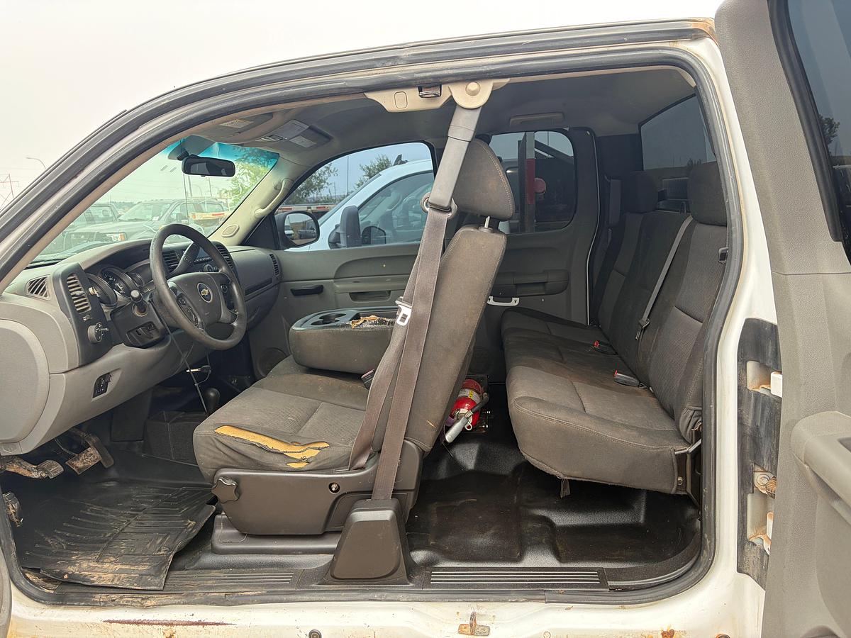 Used 2013 CHEVROLET SILVERADO 2500HD 4X4 EXT CAB PICKUP TRUCK