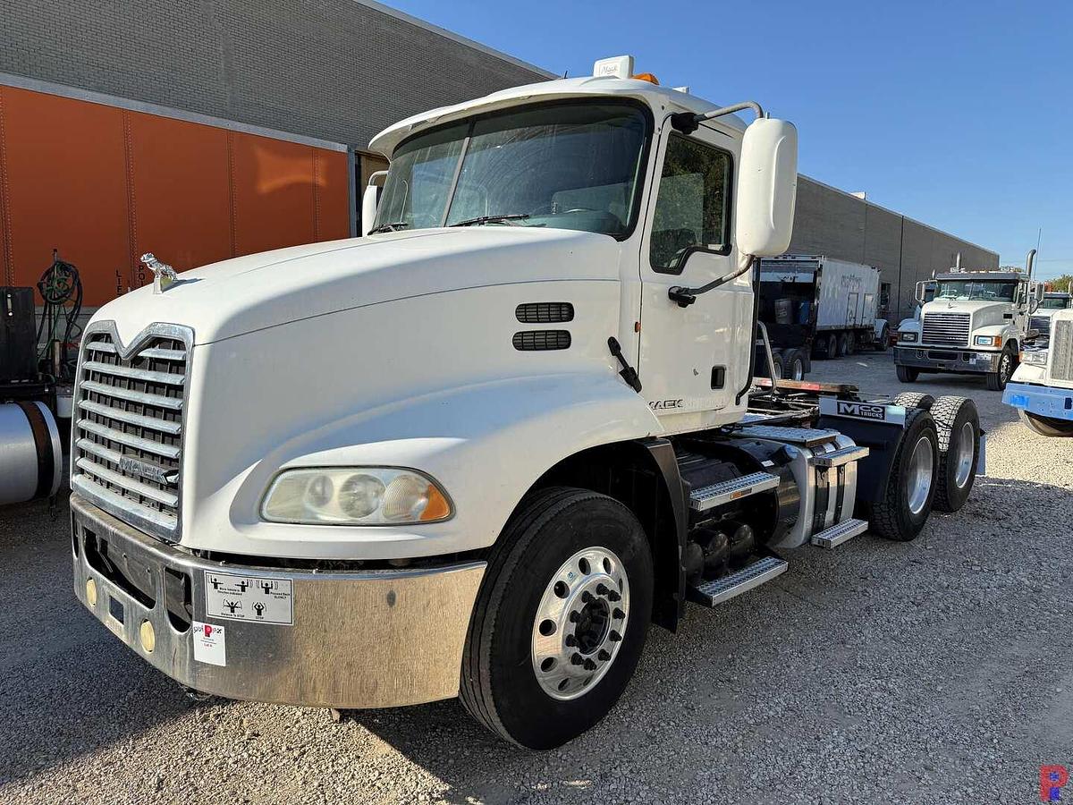 Used 2013 MACK CXU613 T/A DAY CAB TRUCK TRACTOR