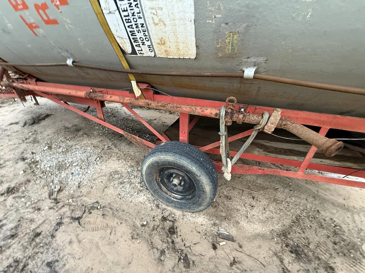 Used 8’ DIA X 13’L 110 BBL FIBERGLASS STORAGE TANK ON S/A BUMPER PULL TRAILER