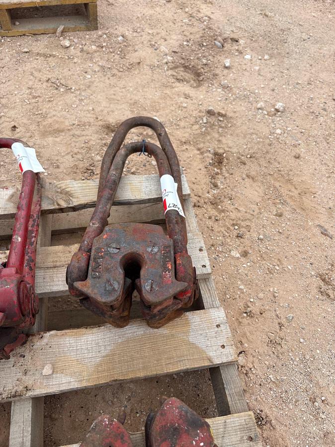 Used (2) 7/8” rod elevators
