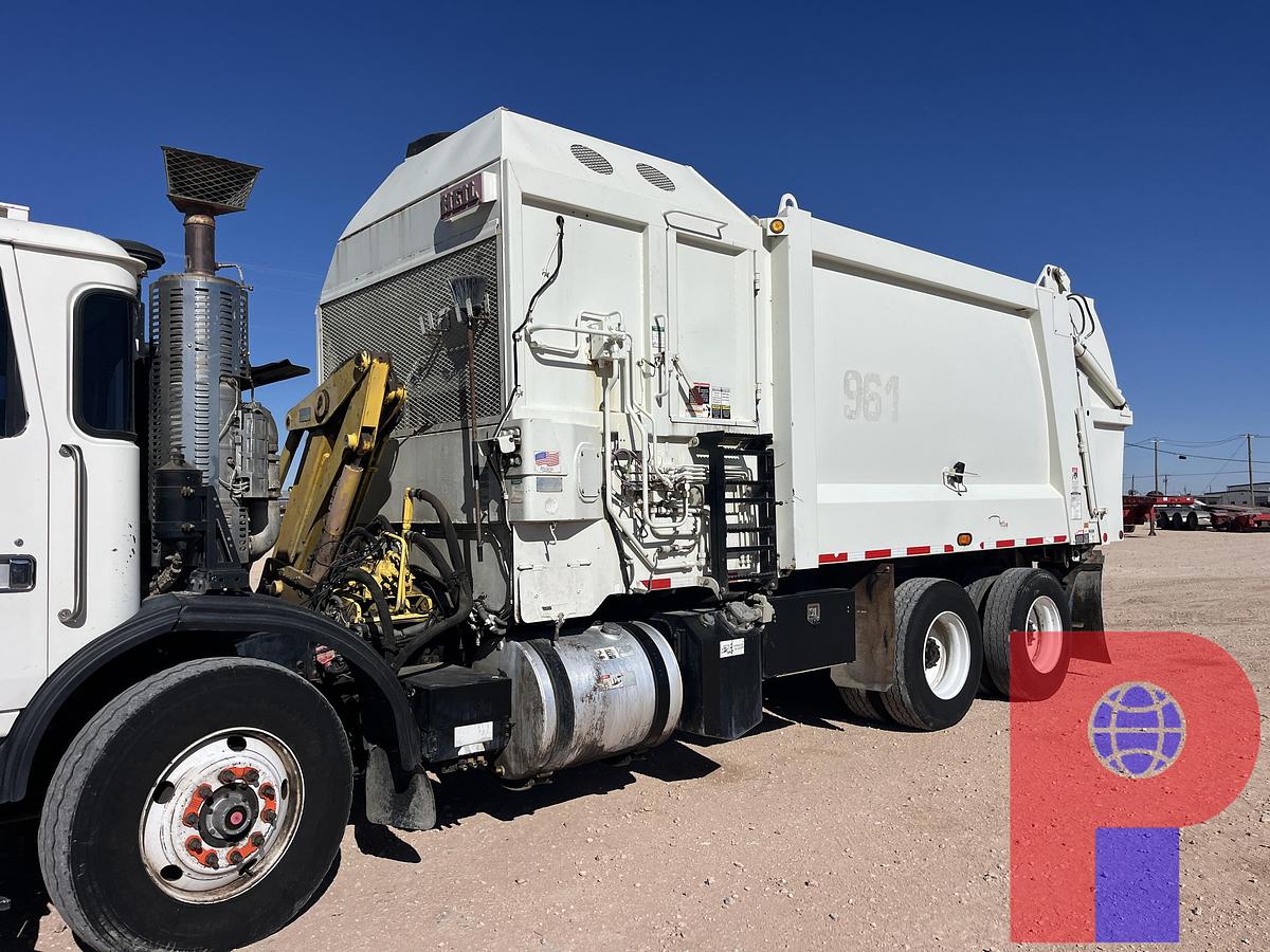 Used 2017 AUTOCAR XPEDITOR T/A 29YD CAB OVER TRASH TRUCK