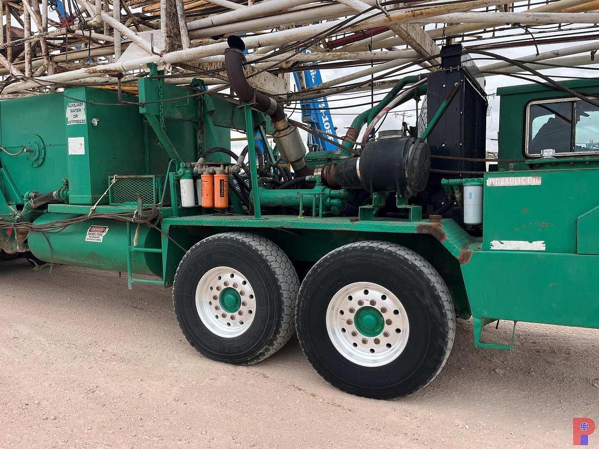 Used FRANKS 1287/160 BACK IN WELL SERVICE RIG MTD ON 4-AXLE CARRIER