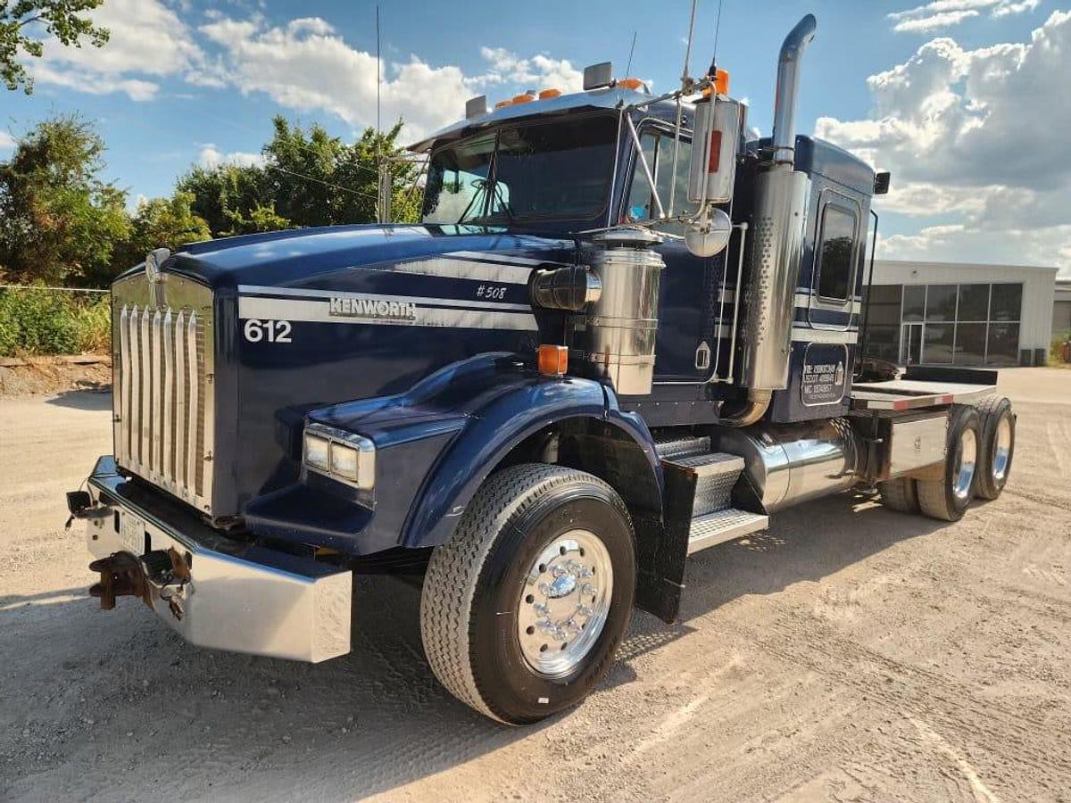 Used 1995 KENWORTH T800 T/A SLEEPER HAUL TRUCK