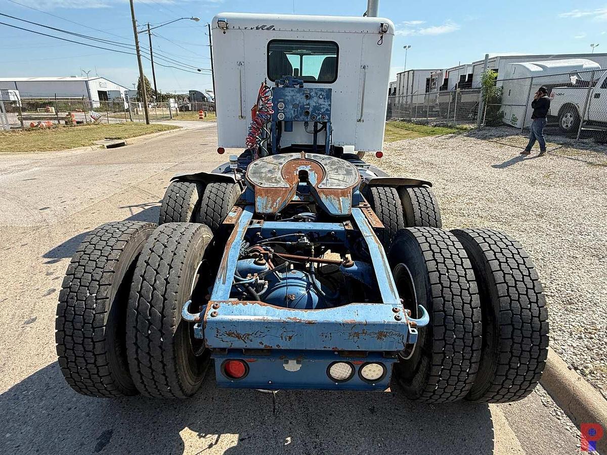 Used 2008 PETERBILT 367 T/A 36” SLEEPER TRUCK
