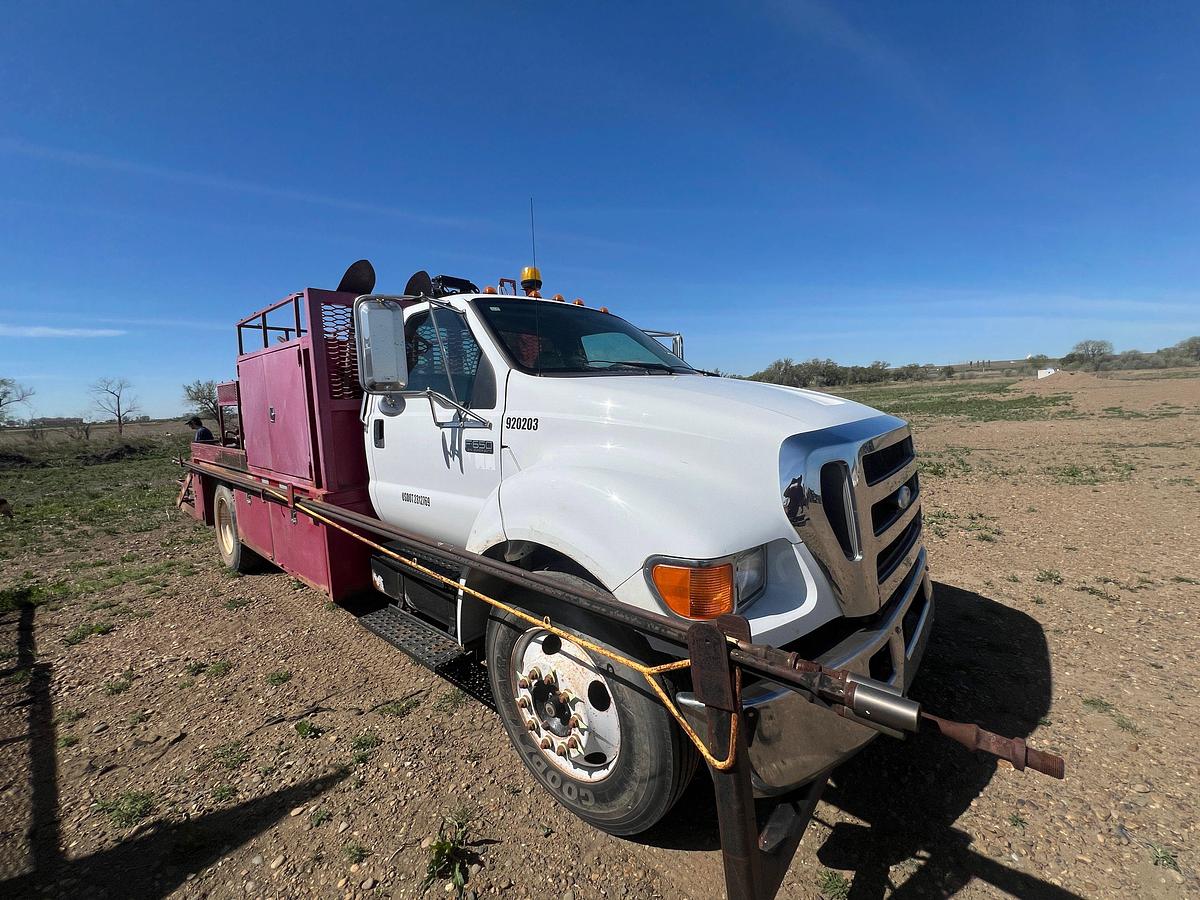Used 2007 FORD F-650 SUPER DUTY ROUSTABOUT TRUCK