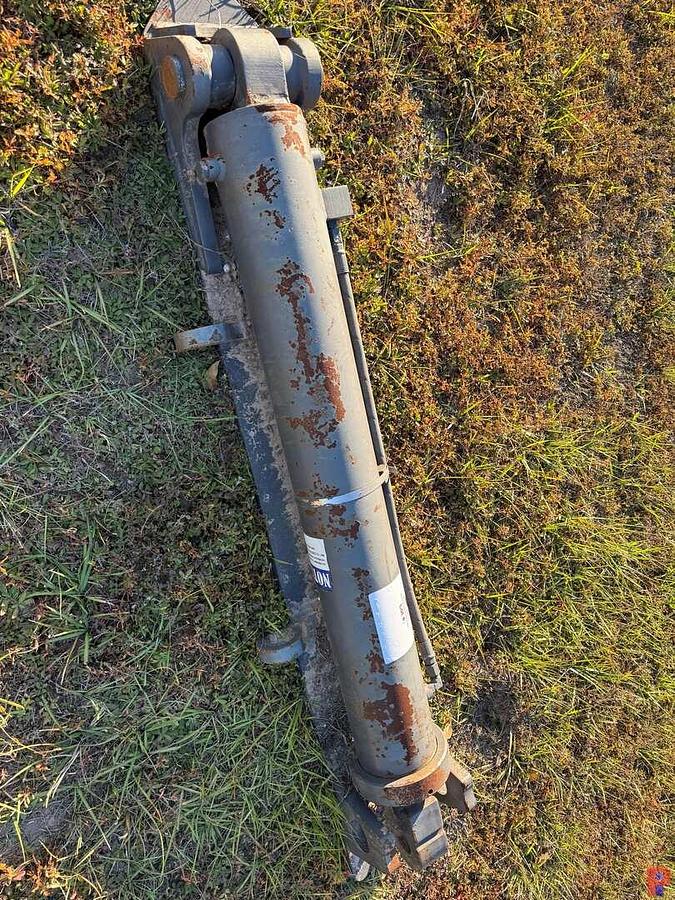 Used 44” X 6” HYDRAULIC CYLINDER W/ MOUNTING PLATE