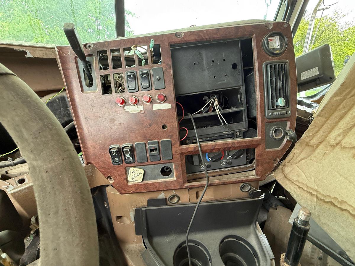 Used 2007 MACK CTP713 T/A CAB & CHASSIS TRUCK