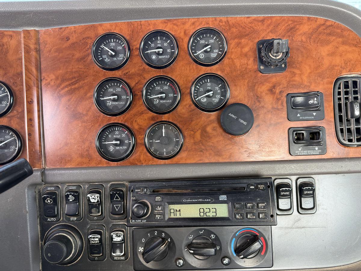 Used 2009 PETERBILT 367 T/A 65K LBS WINCH TRUCK