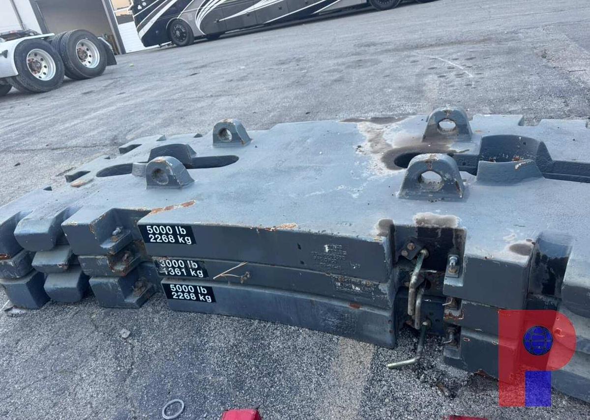 Used 2011 GROVE TMS9000E MOD. 84110GE 110 TON ROUGH TERRAIN CRANE