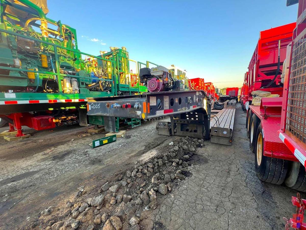 Used 2007 FONTAINE SPECIALIZED 55 TON 4 AXLE RGN LOWBOY TRAILER